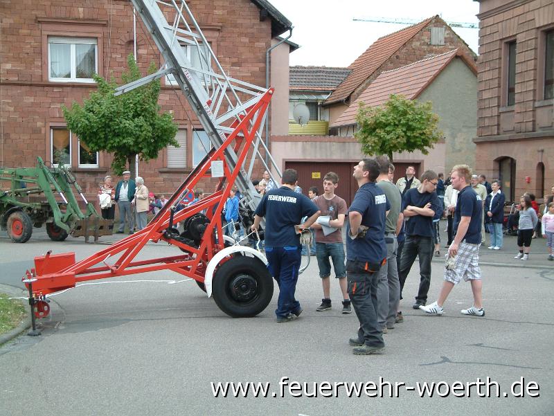 2010.04.30 Maibaumaufstellung (5).JPG